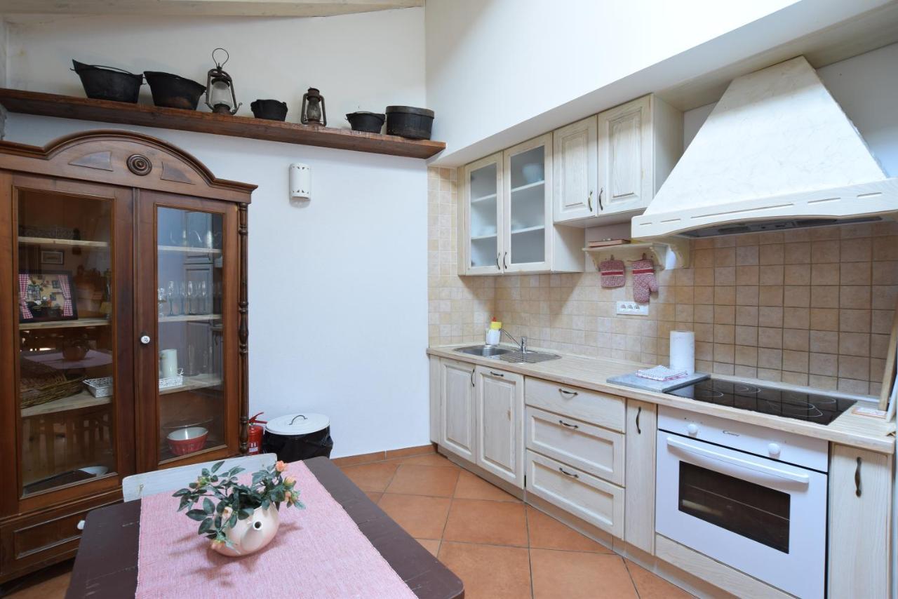 Saison Openning Prices Luxury Villa Nini With Fireplace, Private Pool, Bikes, Barbecue And Much More Poreč Eksteriør billede